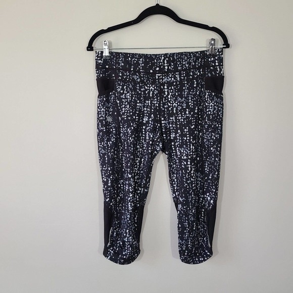 Athleta‎ Pebble Be Free Knicker Capri Leggings Size Medium - Picture 4 of 13